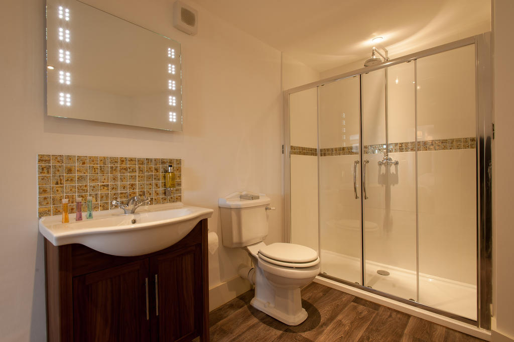 The Wychwood Inn Shipton under Wychwood Номер фото