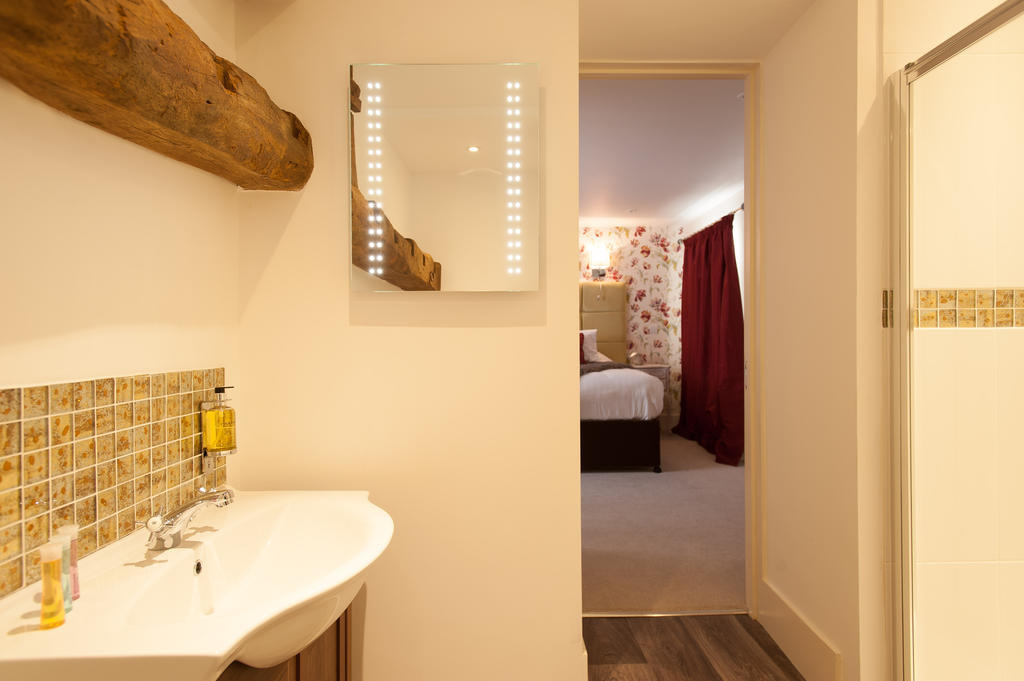 The Wychwood Inn Shipton under Wychwood Номер фото